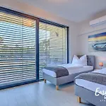 公寓 Sun 7 - Easy - Rent - Z Basenem 波别罗沃