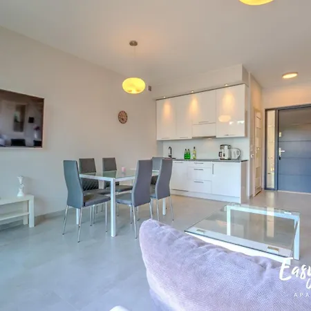 Apartmán Sun 7 - Easy - Rent - Z Basenem *