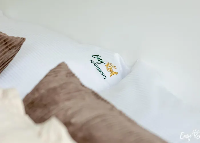 Sun 7 - Easy - Rent - Z Basenem アパート *